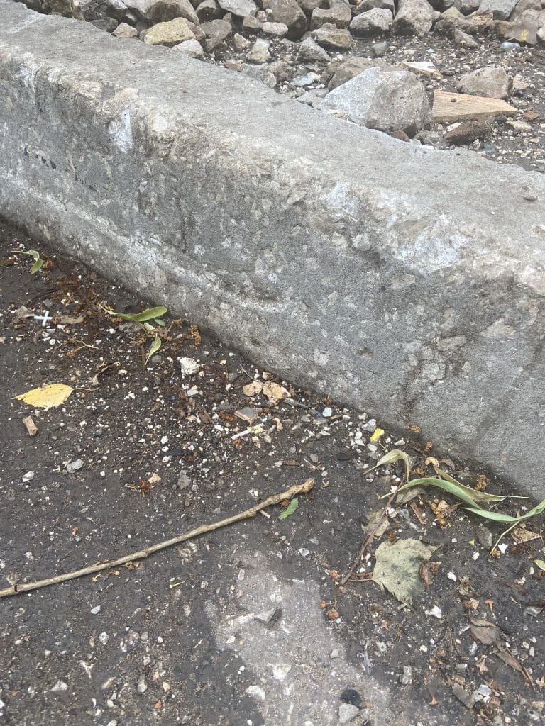 Не качественный ремонт площадки